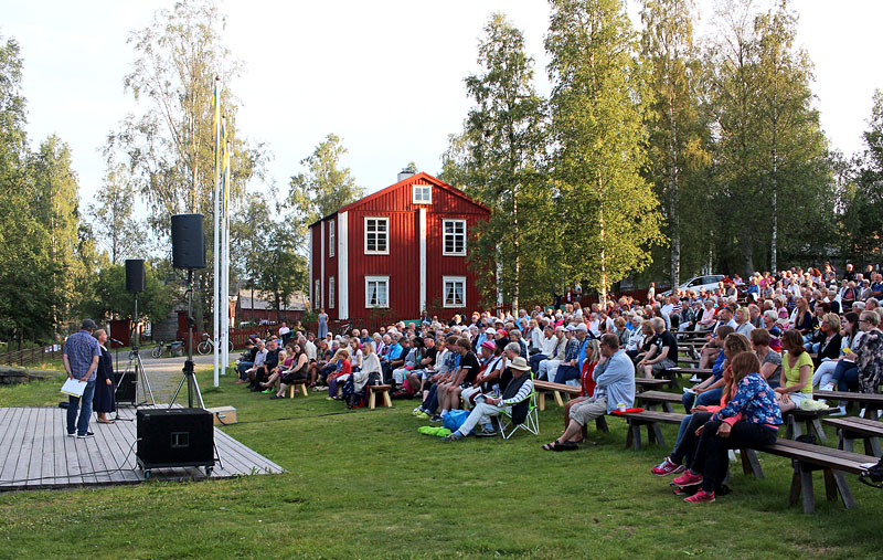 Allsång på Murberget