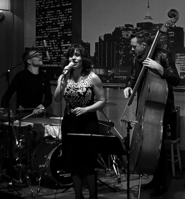 Veronica Mortensen med trio , Metropol november 2012 