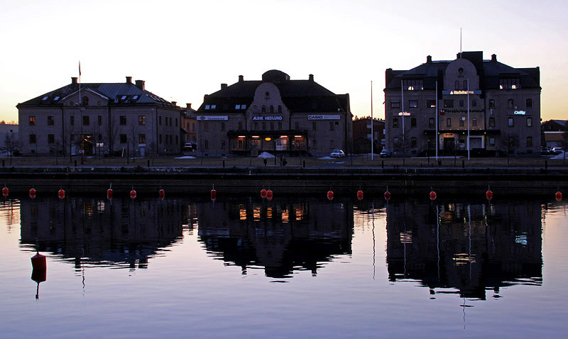 Mot Kronholmen